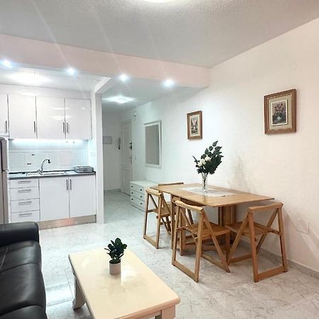 Estudio A 1 Minuto De La Playa Apartment Торевиеха Екстериор снимка