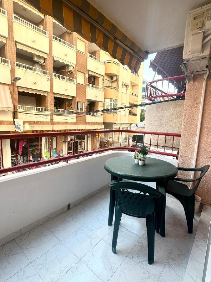 Estudio A 1 Minuto De La Playa Apartment Торевиеха Екстериор снимка