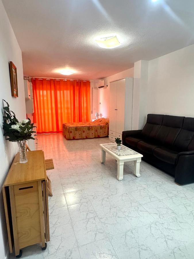 Estudio A 1 Minuto De La Playa Apartment Торевиеха Екстериор снимка